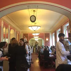 Café Louvre