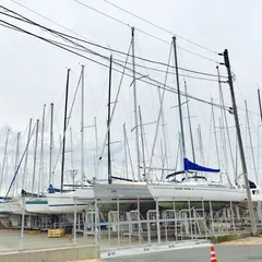 葉山ヨットハーバー