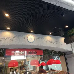 ポンパドウル 元町本店