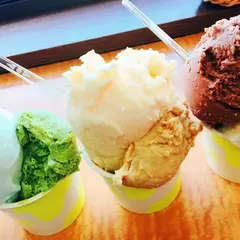 みるく工房たんぽぽ 長坂牧場内工場直売店