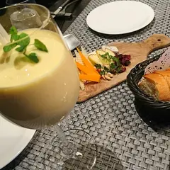 ＴＨＥ ＧＡＴＥ ＨＯＴＥＬ 雷門 ｂｙ ＨＵＬＩＣ