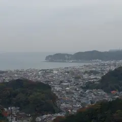 衣張山