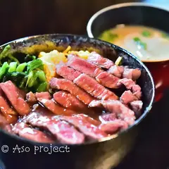 めしのやまいち