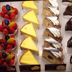 レ・アントルメ国立