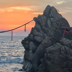 雄龍・雌龍の岩