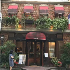 銀座トリコロール 本店