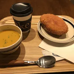 R Baker 北千住店