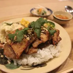 ノムカフェ