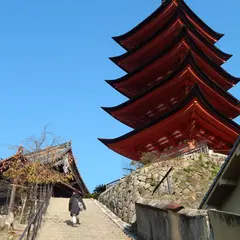 豊国神社（千畳閣）