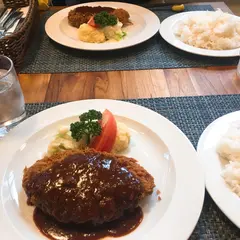 洋食屋ワタナベ