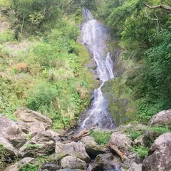 フナンギョの滝
