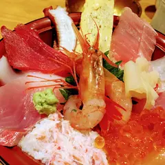 近江町市場海鮮丼 魚旨