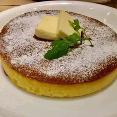 アクイーユ 横浜店