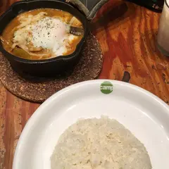 野菜を食べるカレー camp MARK IS 静岡店