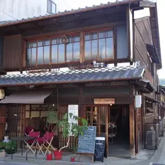 パウパウ（ＰＯＷＰＯＷ）