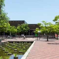 新潟市美術館