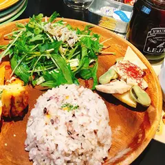 OUTDOOR DINING MEER LOUNGE（アウトドア ダイニング ミール ラウンジ）ノルベサ店