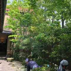 萬屋本店