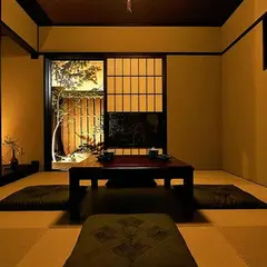 映月 EAST