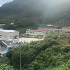 唐丹中学校