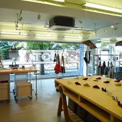 DOT. 【ドット】