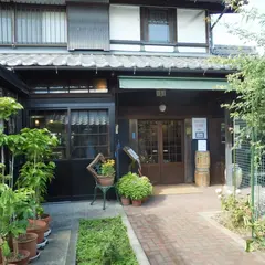 カフェ・ド・ギャラリーアダチ
