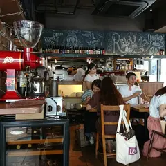 マザームーンカフェ三宮本店