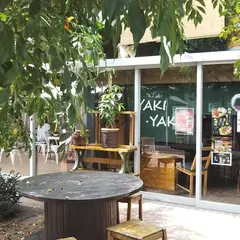 あぶらつ食堂