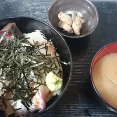 名もなき魚屋