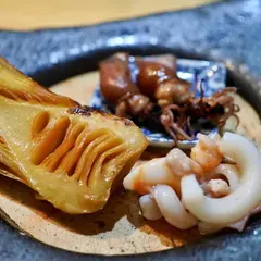 墨や