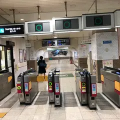 桃山御陵前駅