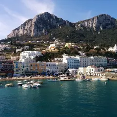 Marina Grande （マリーナ・グランデ）
