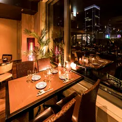 CITA･CITA 丸の内店｜夜景を眺めながらアジアン料理を楽しめ、東京駅エリアでのデートや宴会におすすめ。ランチもディナーも◎