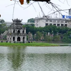 ホアンキエム湖