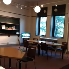 ミュージアムカフェ ぽらす