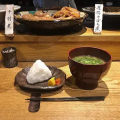 女とみそ汁