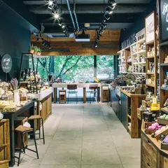 LUSH 池袋駅前店