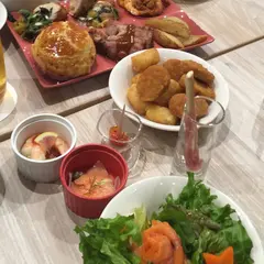 ブッフェダイニング アーカラ
