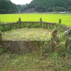 豊玉姫陵