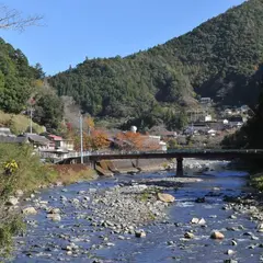 馬路村