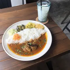MEGANE CURRY