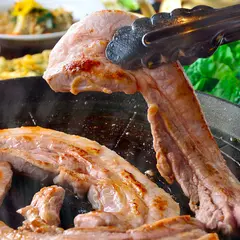 【韓国料理 ハラペコ食堂 難波本店】大阪 サムギョプサル／チーズタッカルビ／冷麺・グルメ・ランチ ディナー