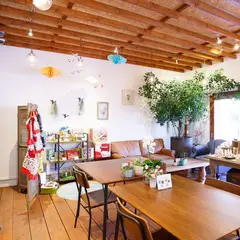 Botanical & CAFE Breed