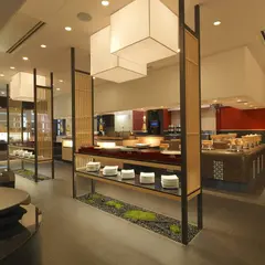 鶴雅ビュッフェダイニング札幌