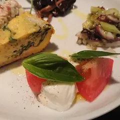 ワインカフェペコラ