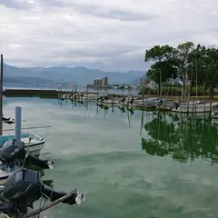 東郷池