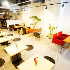 ara's café
