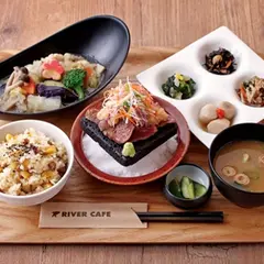 表参道リバーカフェ