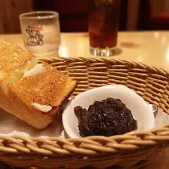 コメダ珈琲店 新宿靖国通り店