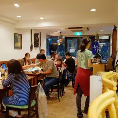 アカリダイニング